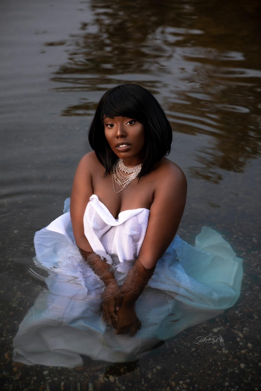 Sasha Raee profile image