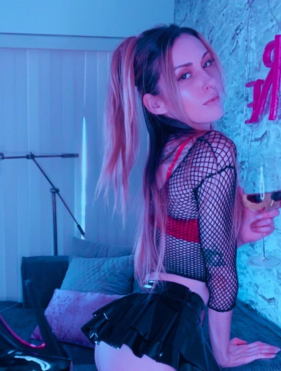 Supreme Mila profile image