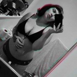 Violet Skye profile image