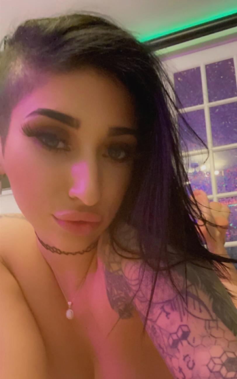 𝗤𝘂𝗲𝗲𝗻𝗧𝗲𝘀𝗹𝗮 ✨ᗰᗩGIᑕ ᑭᑌSSY✨ profile image