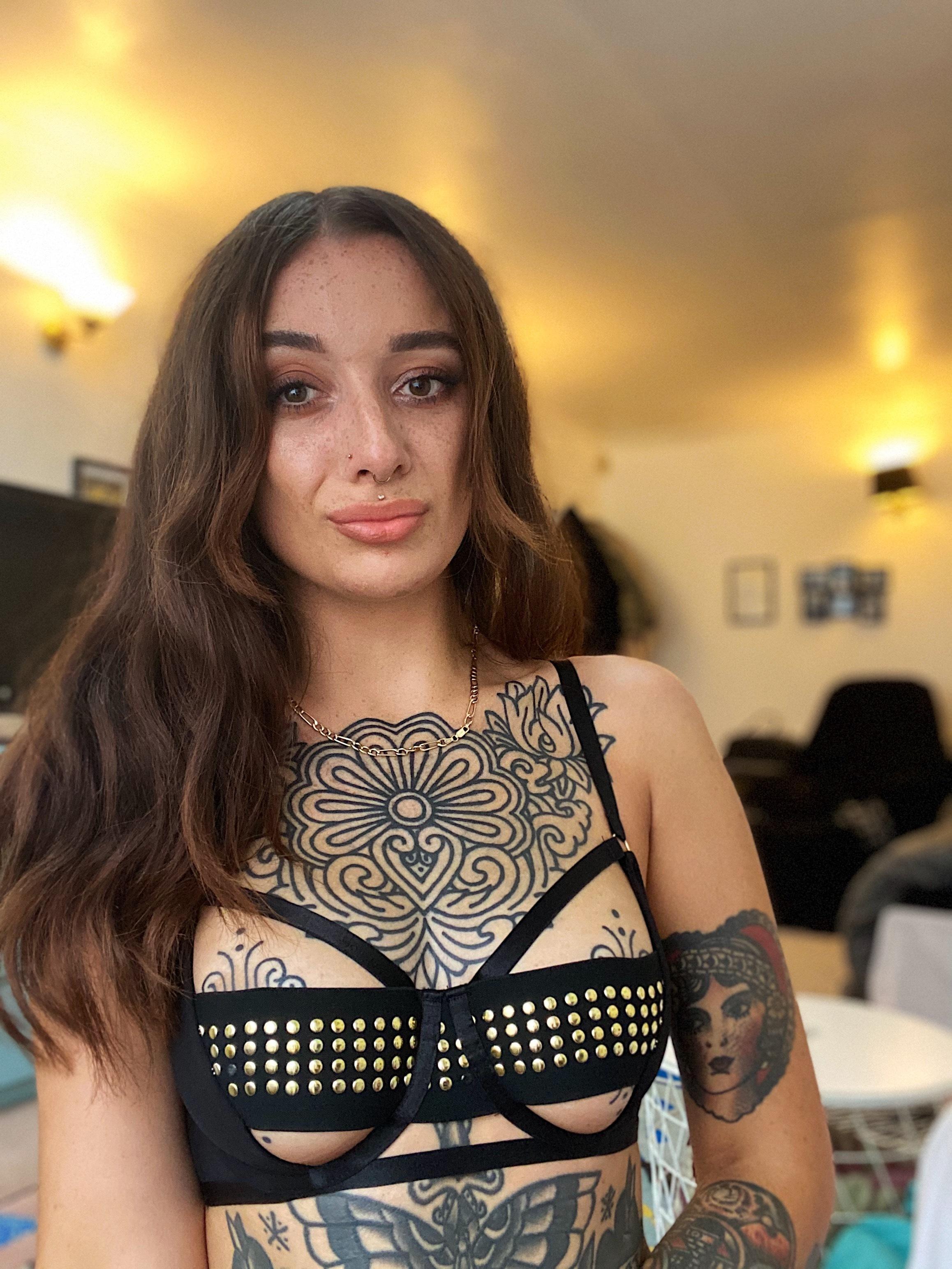 LC 🖤 profile image