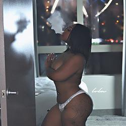 READ THE BIO 🙃 profile image