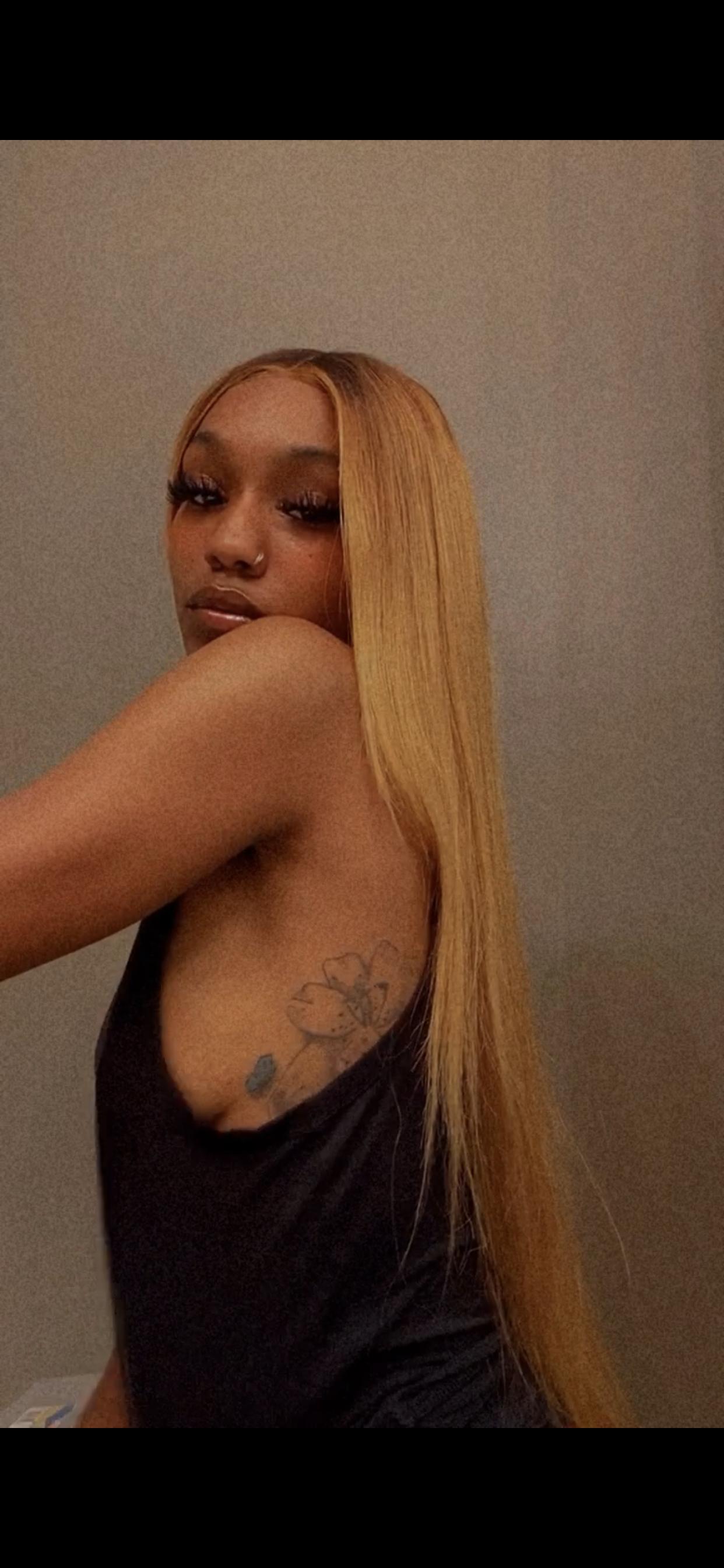 Dolliana. profile image