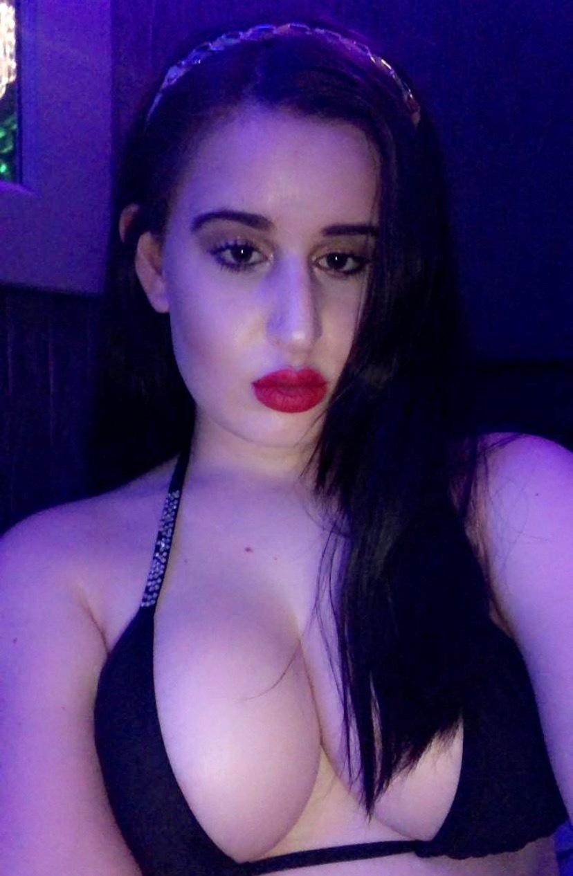 Aria Silver 🍒 profile image