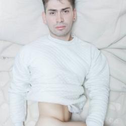 Ro Zamora profile image