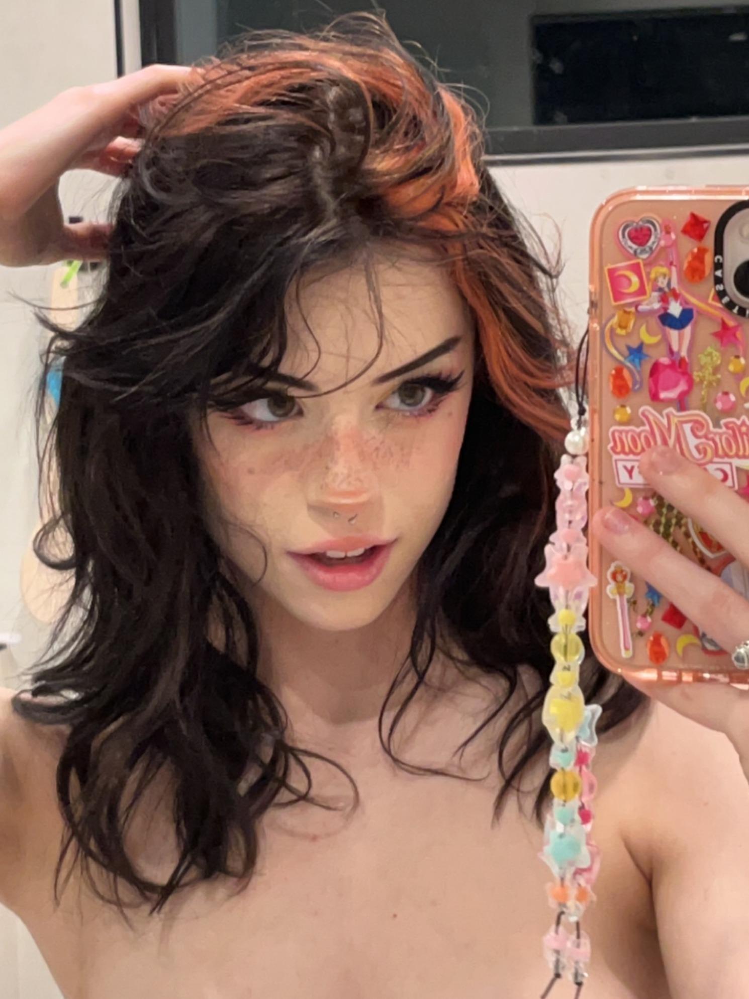 hannah °˖✧(^▽^)°˖✧ profile image