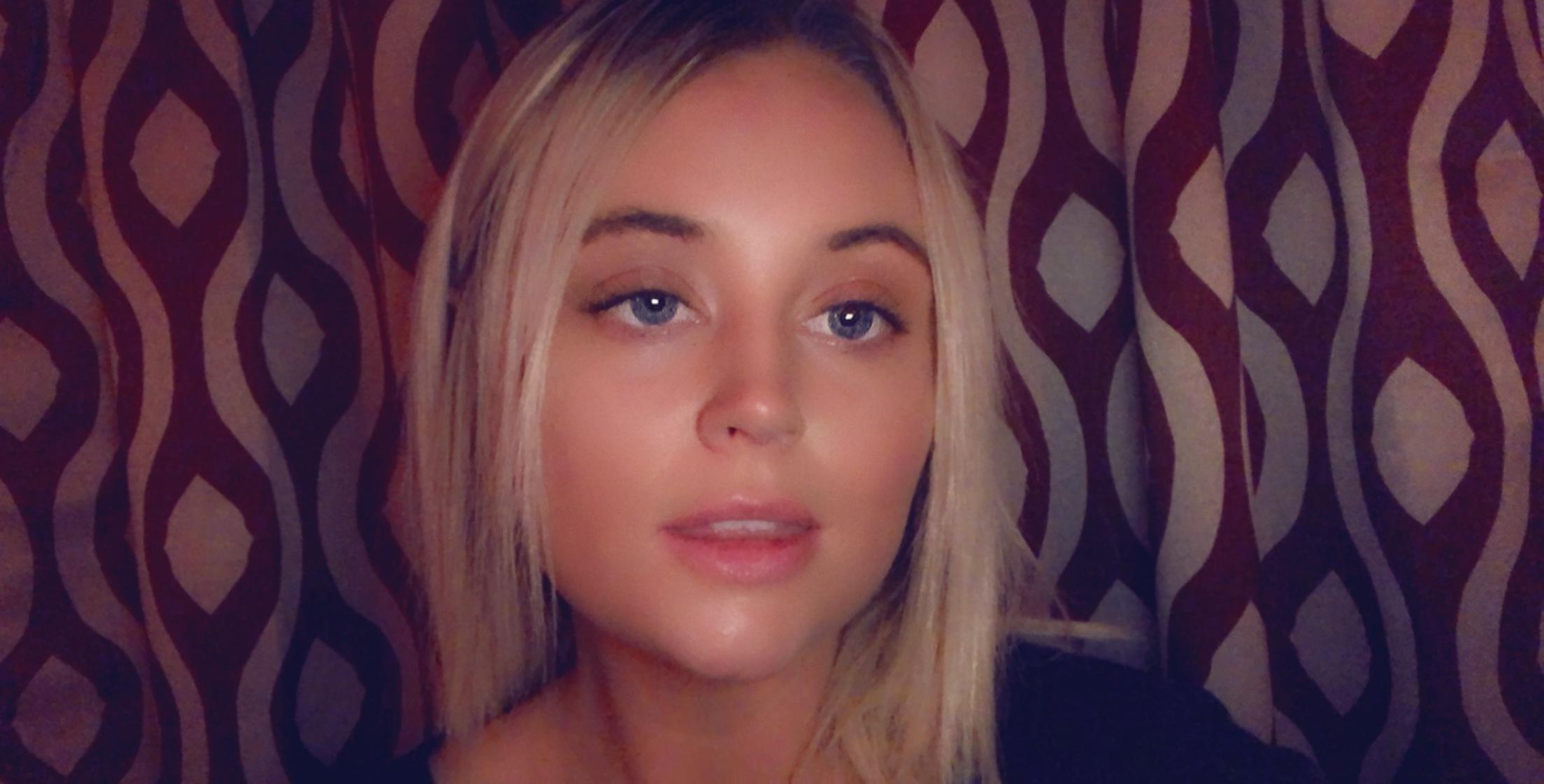 Holly Would profile image