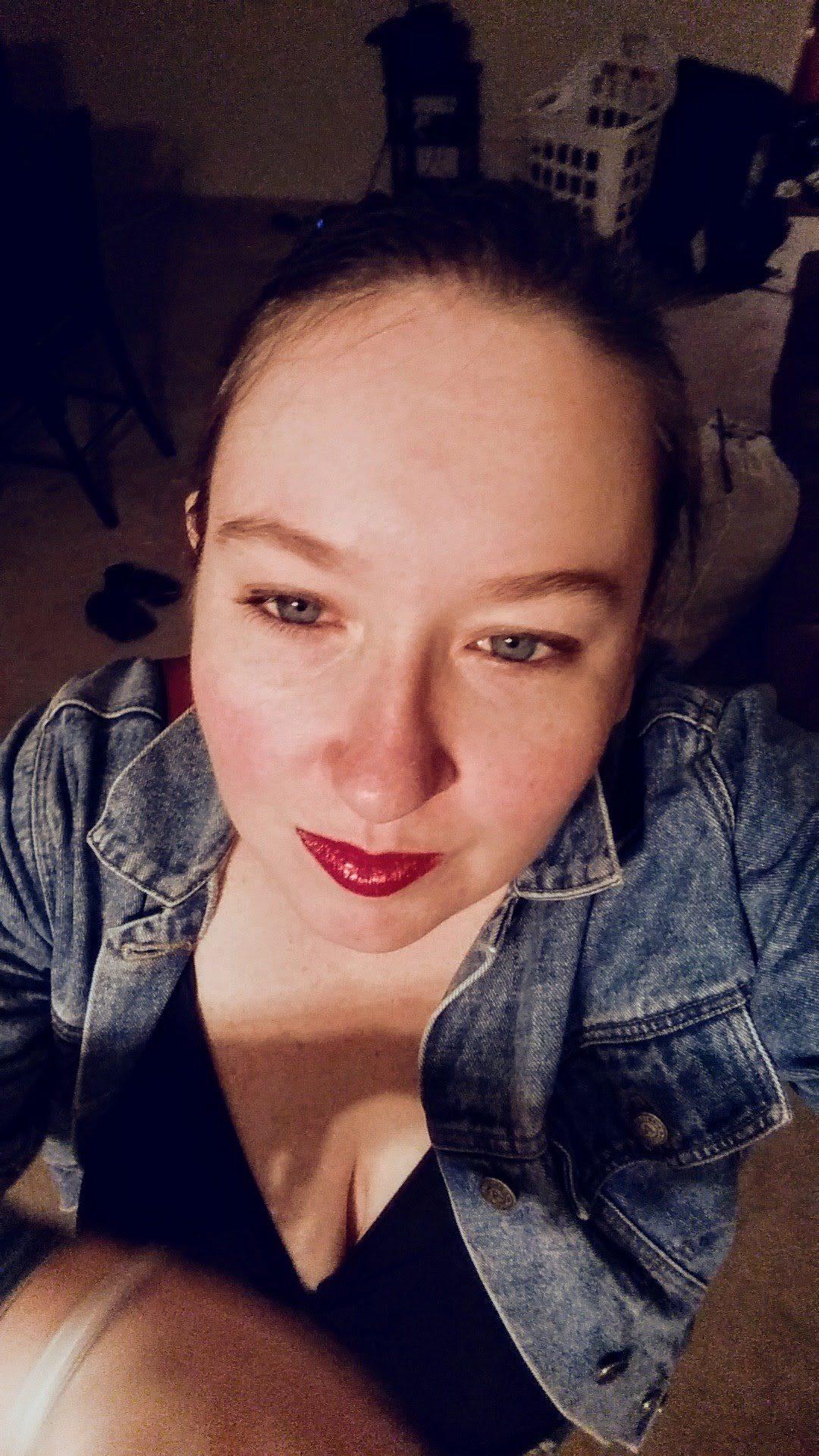 Elizabeth Anderson profile image