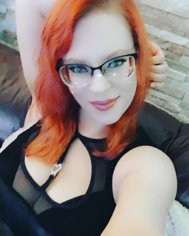 👙 Busty Geek 👙 profile image