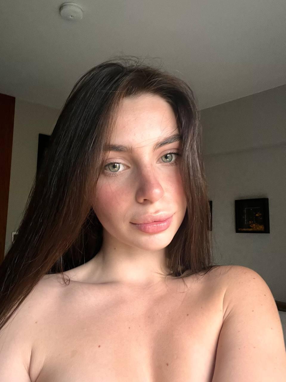 Beth Astley 🍑 profile image