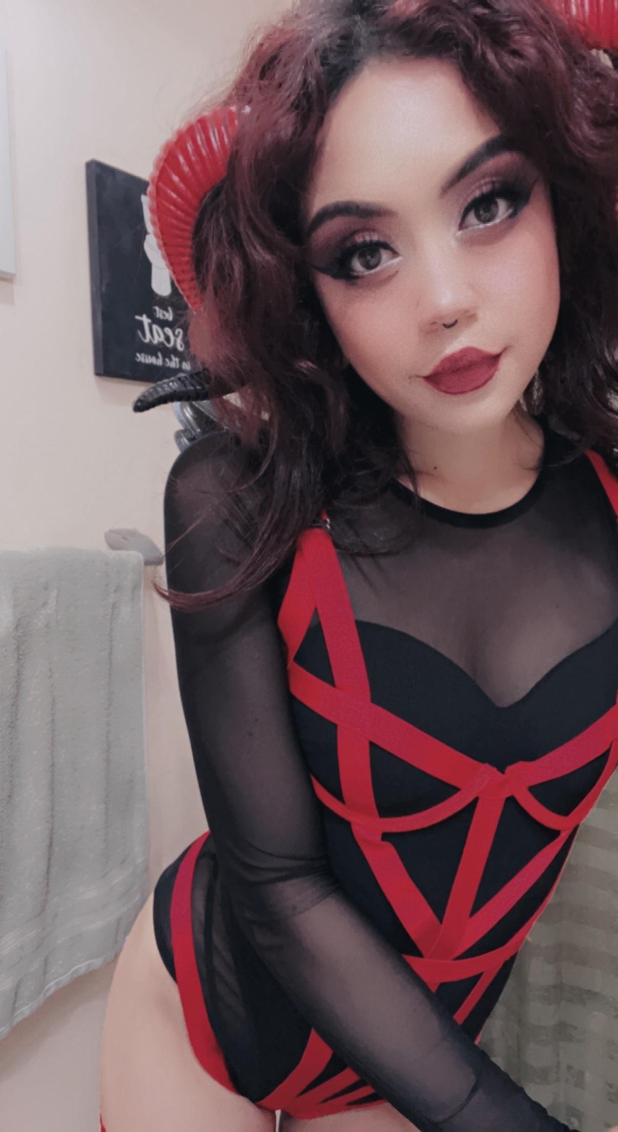 Vee the Gemini profile image