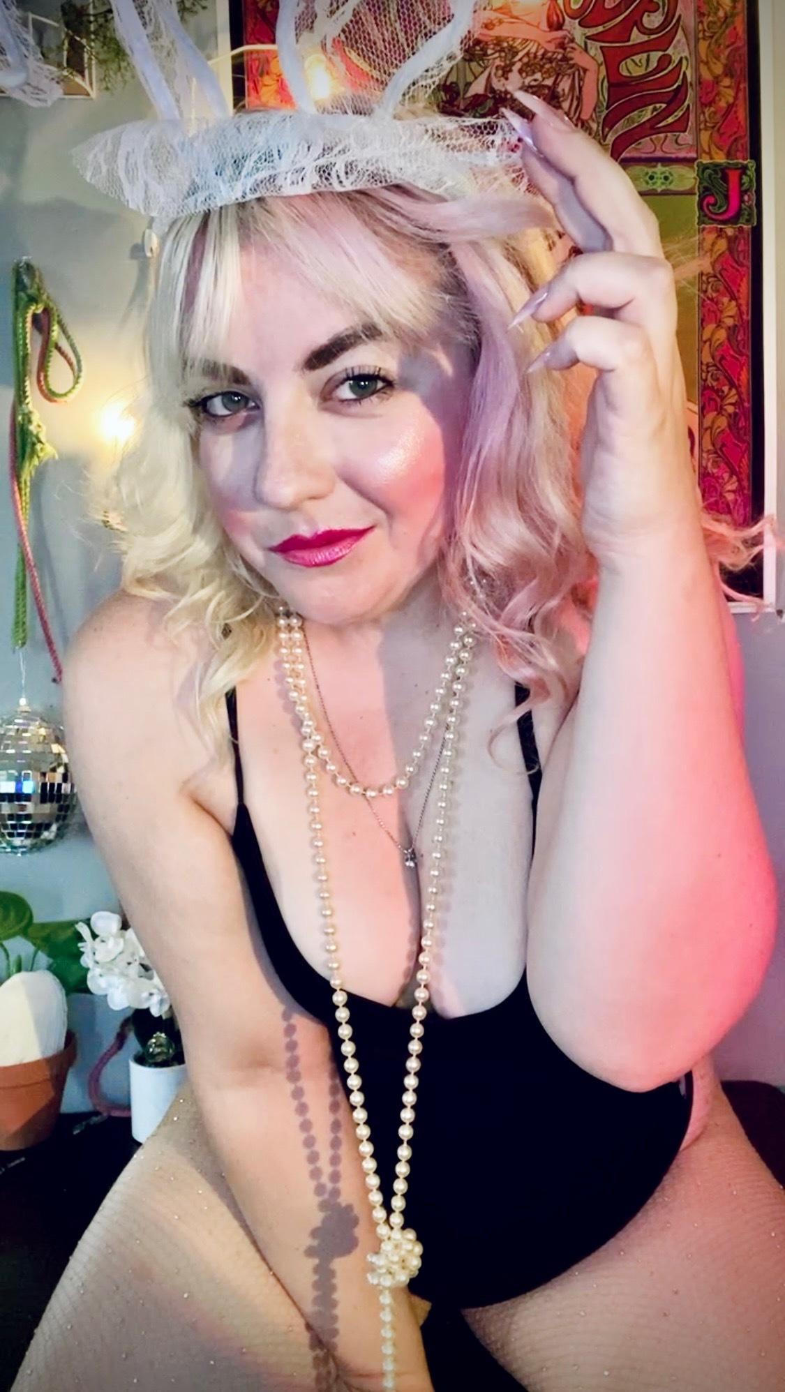 Scarlett O’Heartless THE GIRL NEXT DOOR profile image