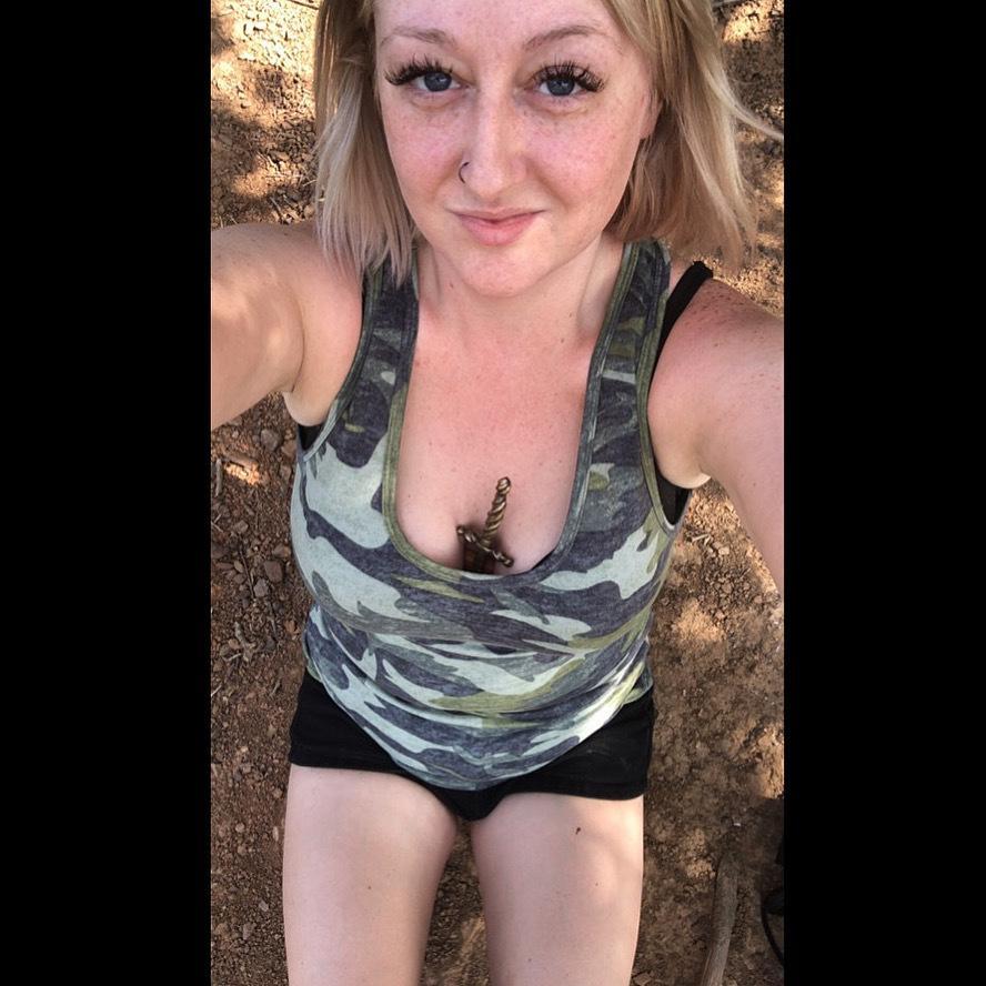 Blondie🖤✨ profile image