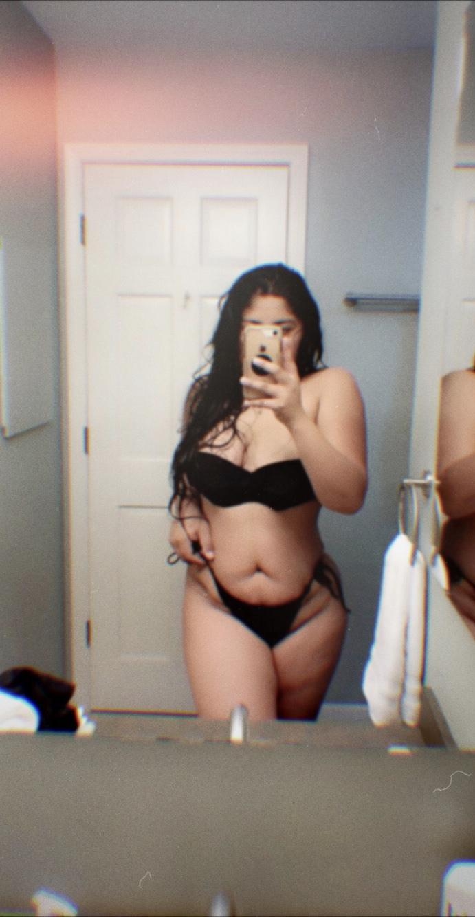 M y x 🤍 profile image