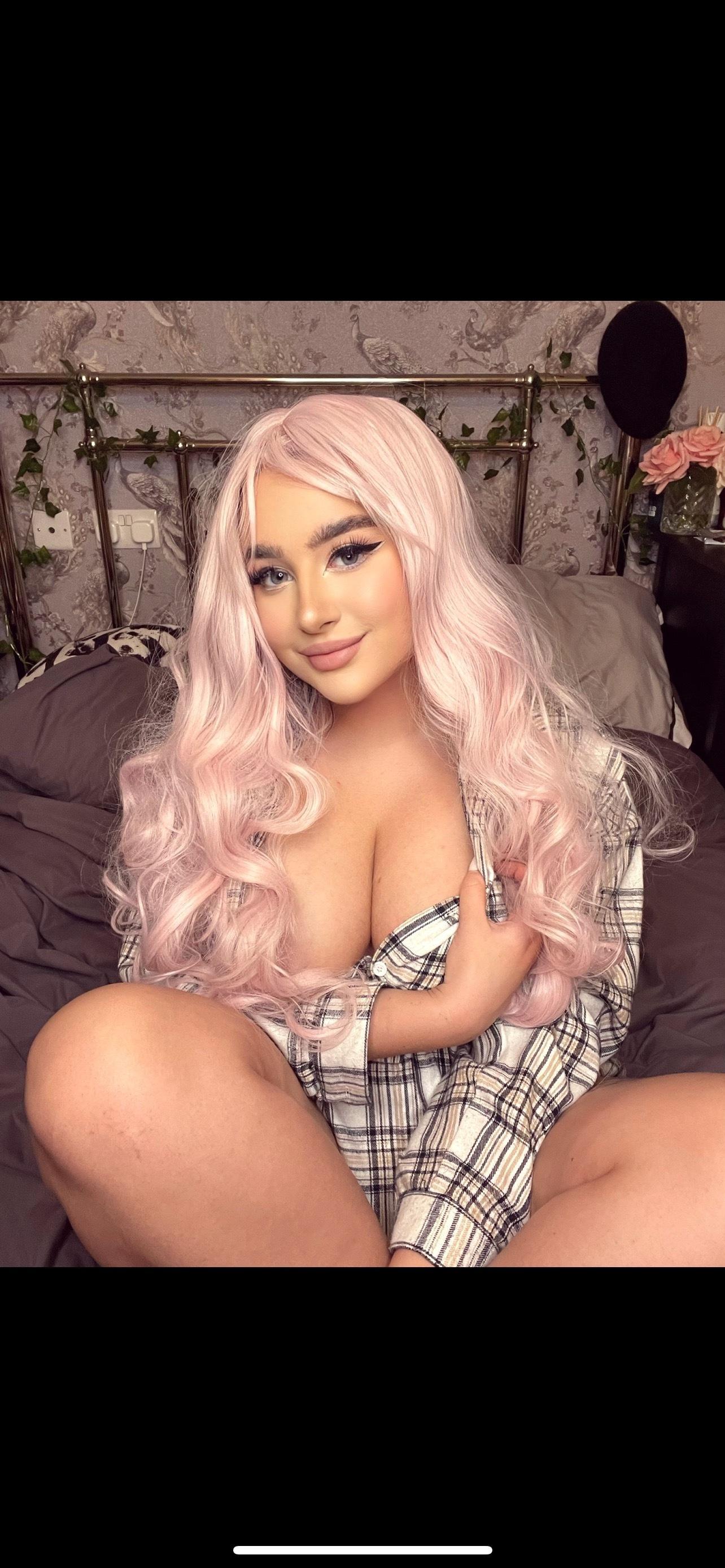 Emily Webster 😇 profile image