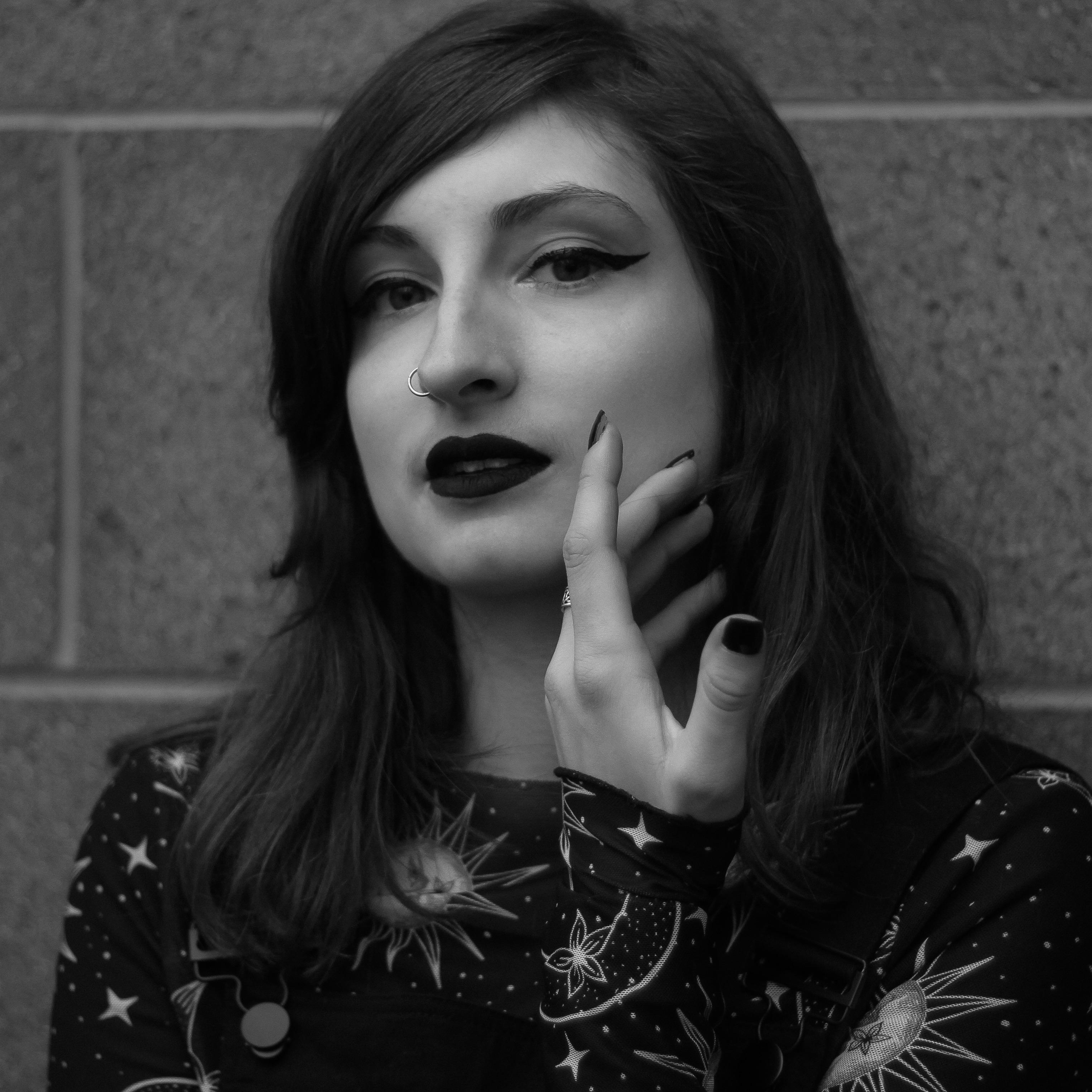 Kit🌻🖤 profile image