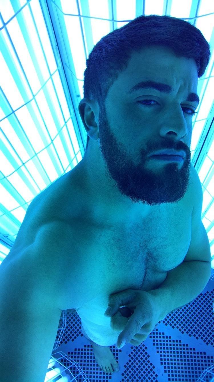 R. lanchestor profile image