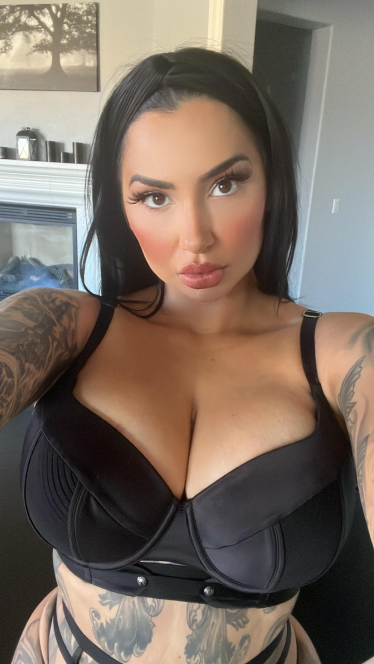 Cassie Curses profile image