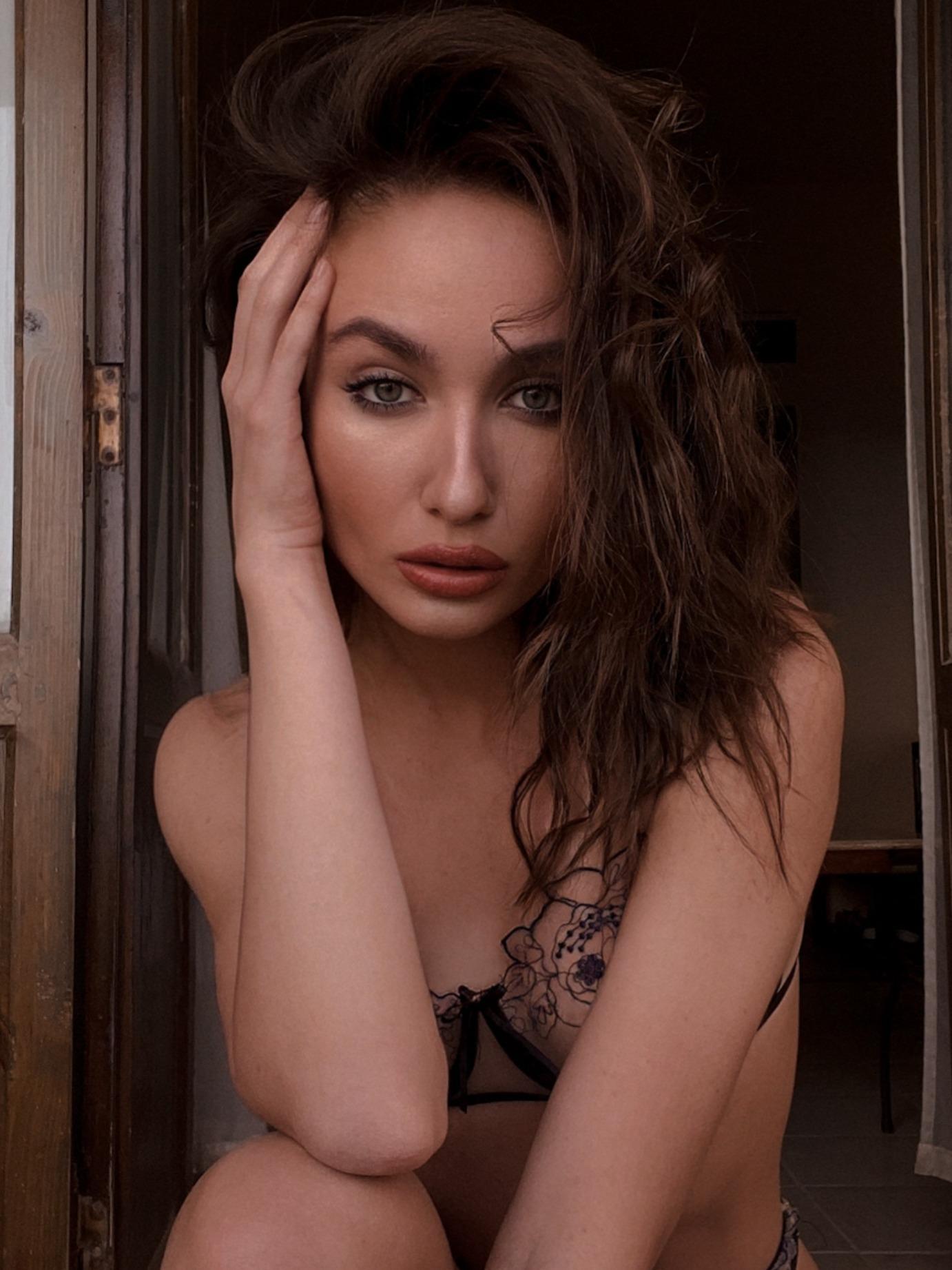 Annaonly profile image