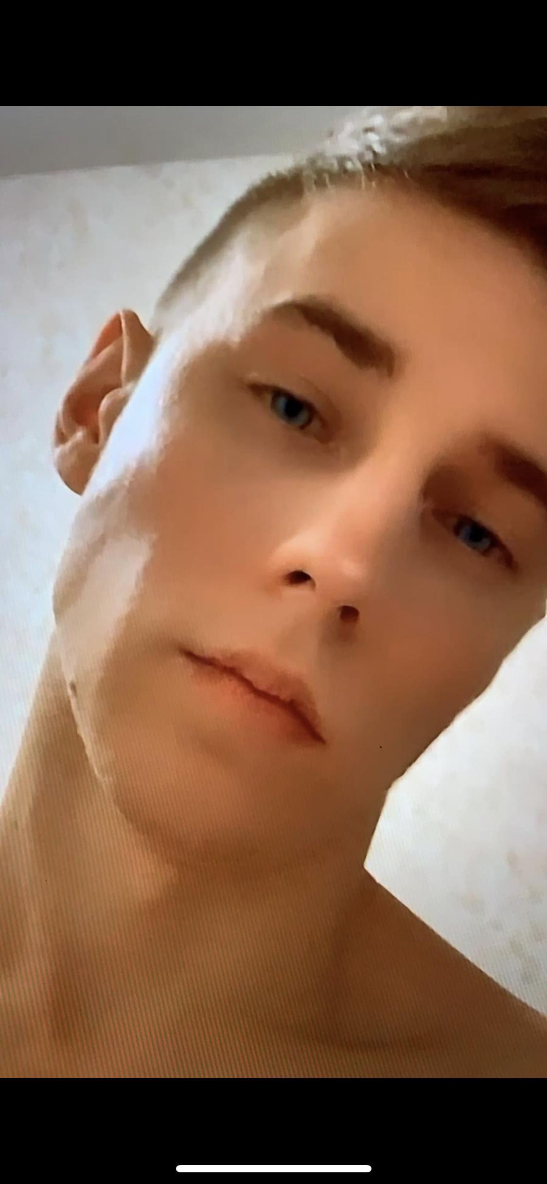 DominVega profile image