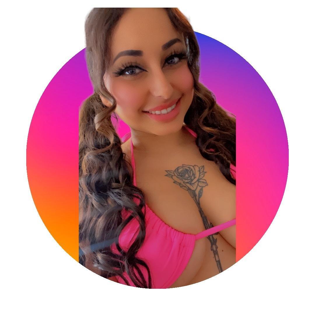 🅕🅐🅒🅘🅐🅛  🅠🅤🅔🅔🅝  🅛🅐🅨🅛🅐  🅛🅞🅥🅔🅛🅨 profile image