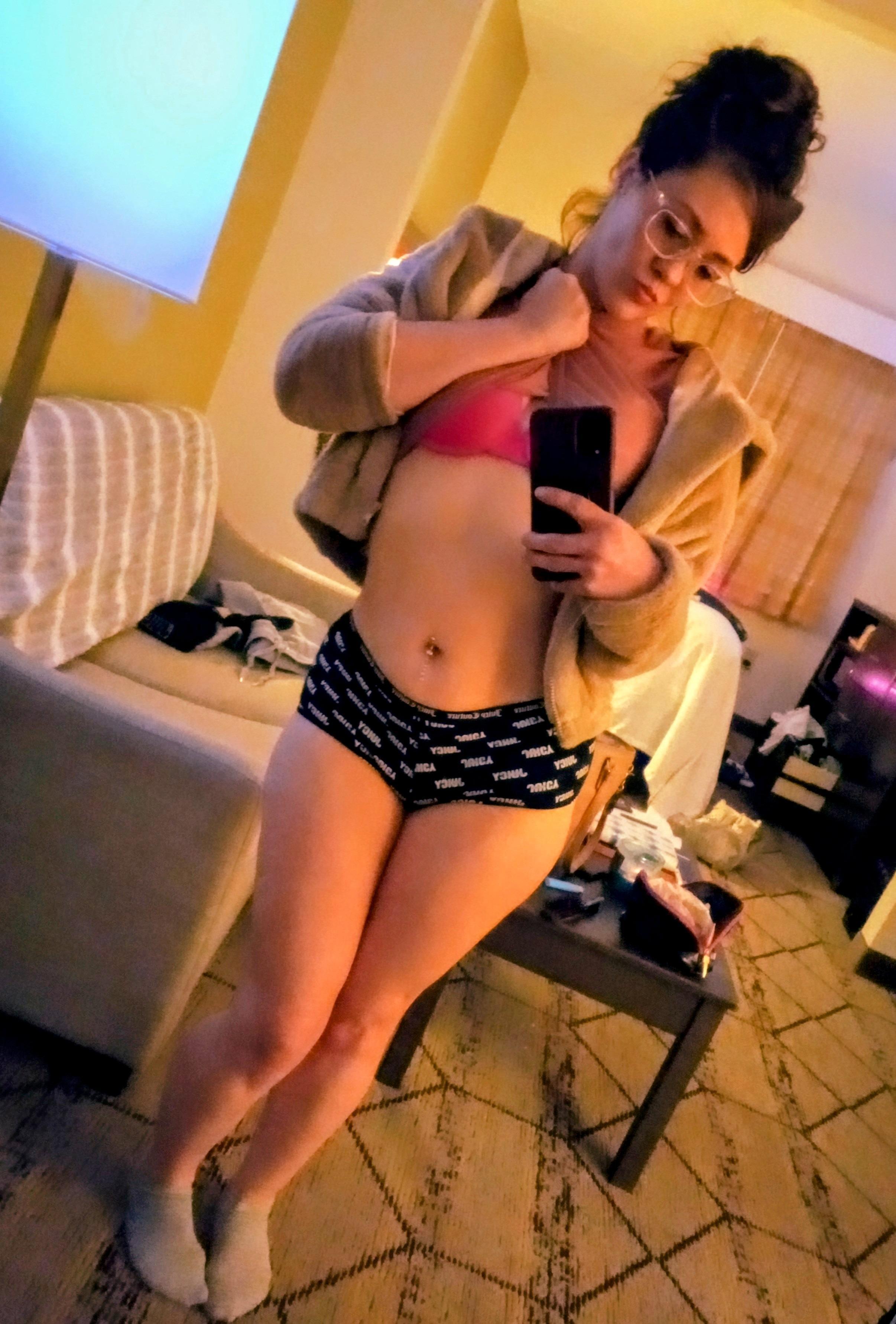 Ariesrenee profile image