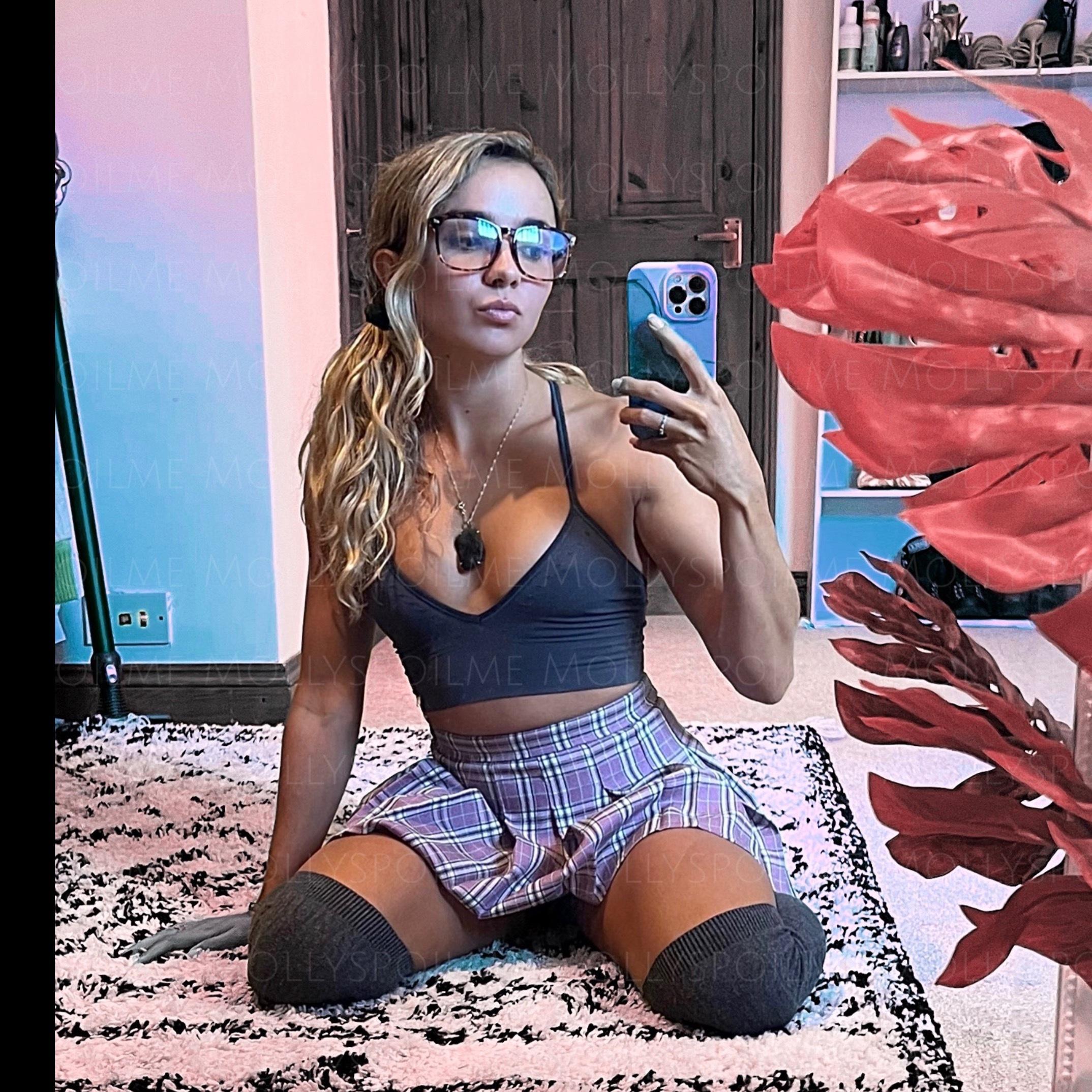 mollyspoilme profile image